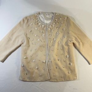 1950’s Vintage Cream lambs wool cardigan sweater
